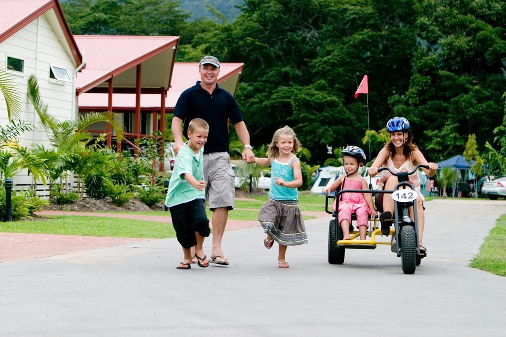 Big4 Adventure Whitsunday Resort Airlie Beach Ngoại thất bức ảnh